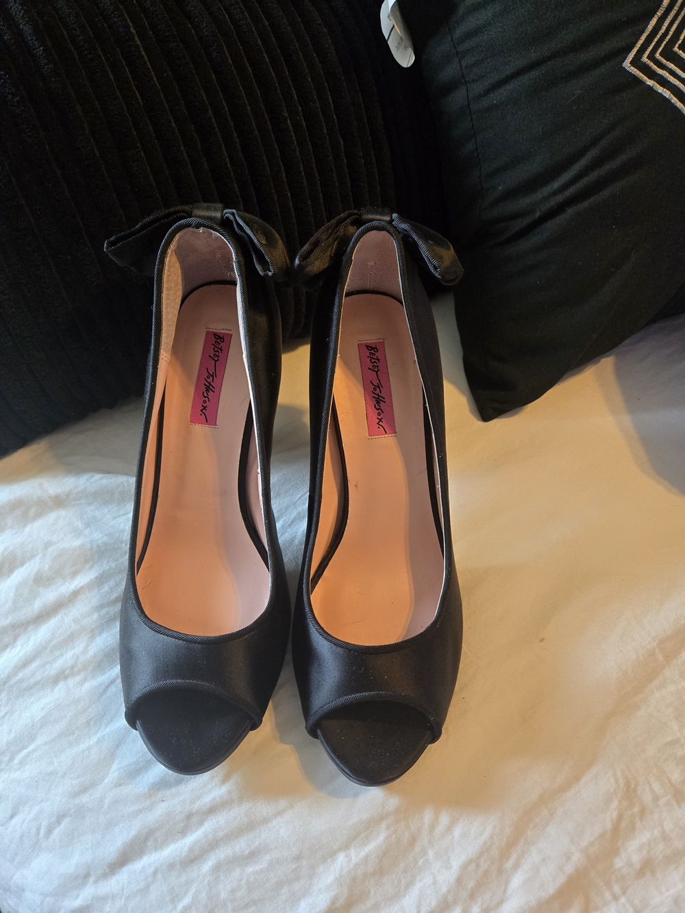 Betsey Johnson Charmie Black Satin Peep Toe Platform Heels Leopard Print Sz 11
